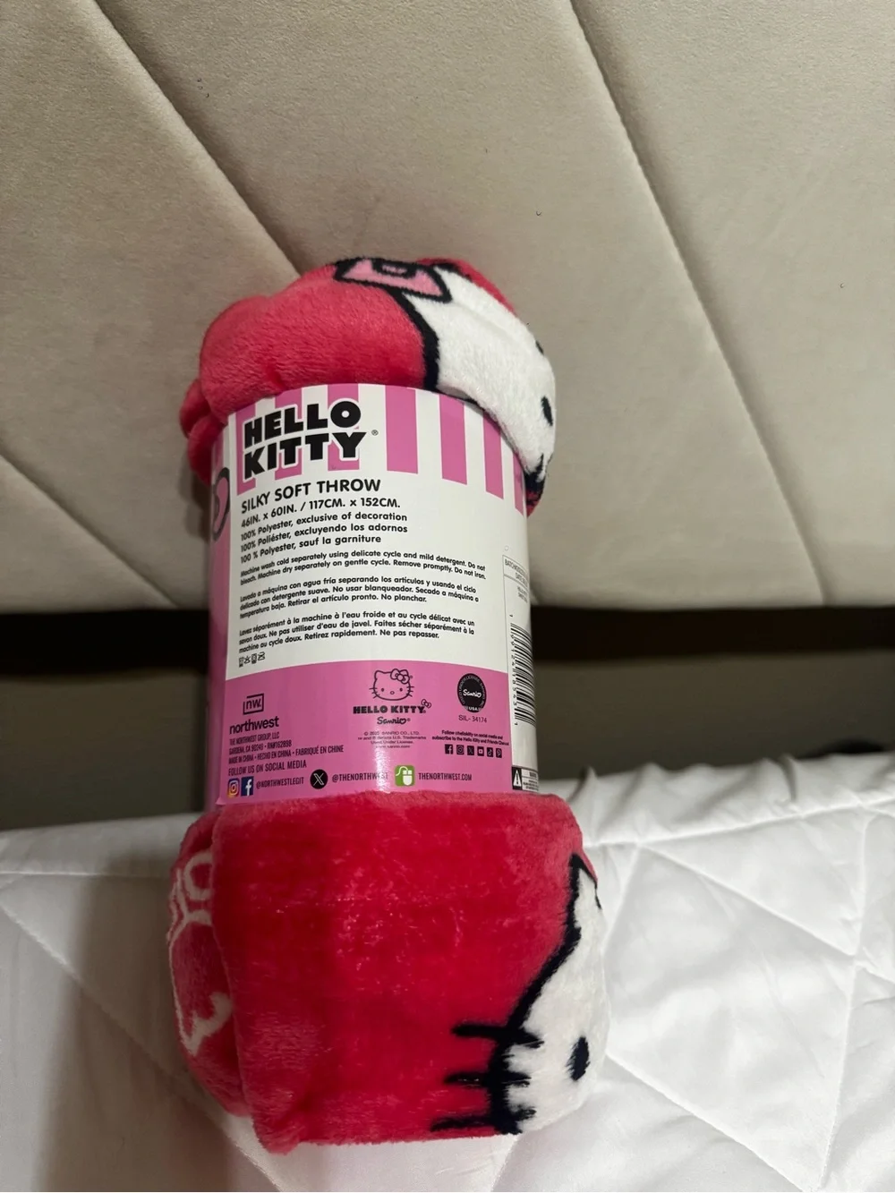 Sanrio Red Pink Floral Silky Soft Throw